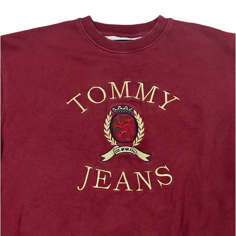 Tommy Jeans Sweatshirt Mens M Burgundy Embroidered Crest Logo Crewneck Pullover